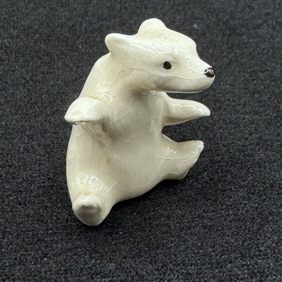 Hagen Renaker Mini Tiny White Polar Bear Cub Sitting Figurine - Picture 1 of 11